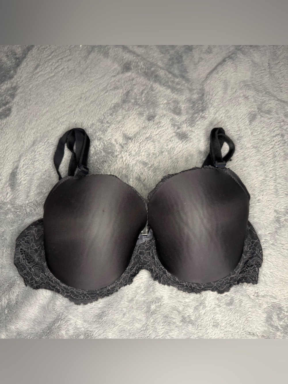 Victoria's Secret Black Lace Molded Underwire Bra - Picture 1 of 3